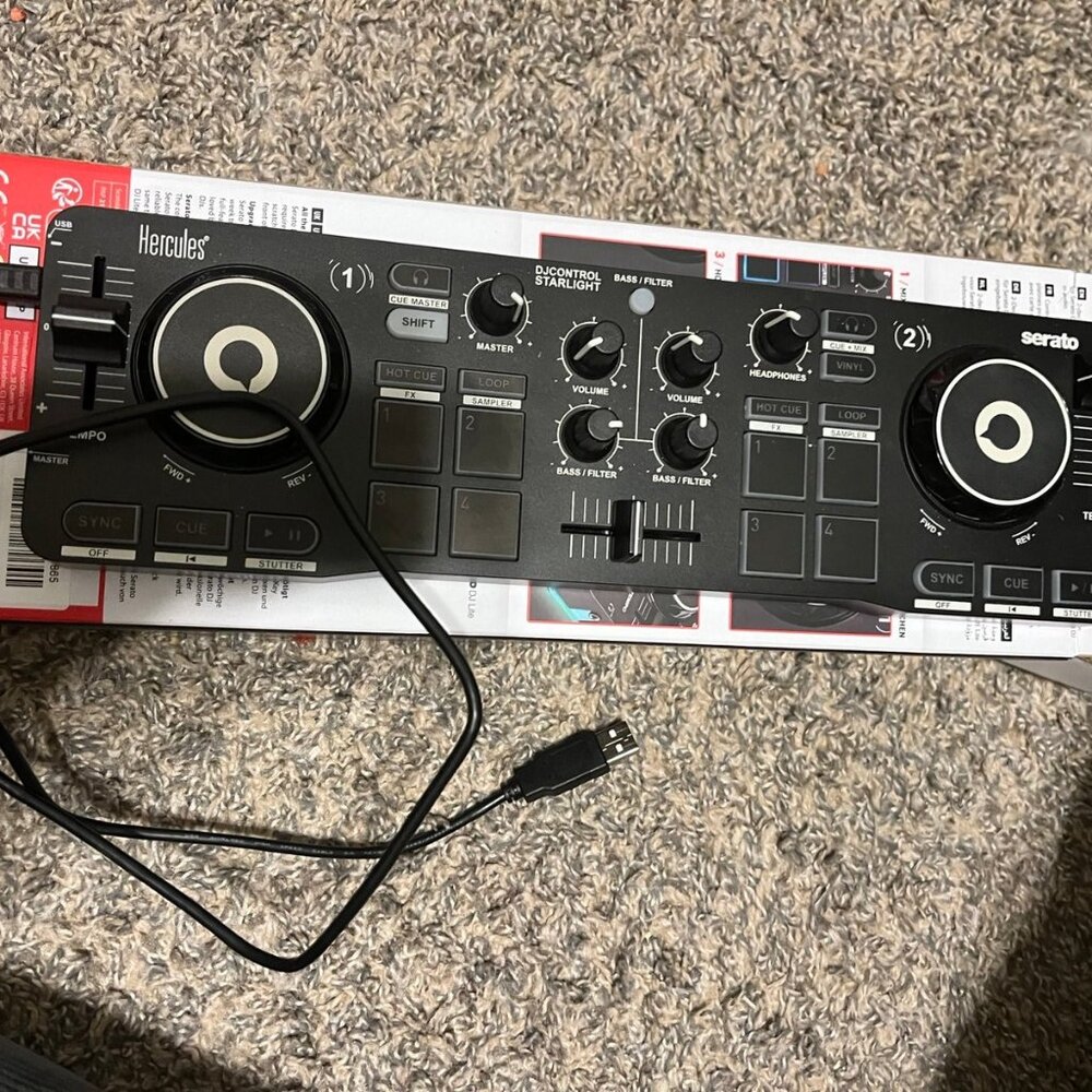 Hercules Starlight DJ controller